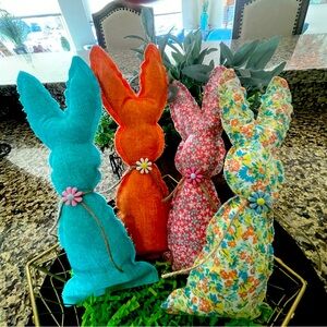 Farmhouse Primitive Bunnies Hand Crafted New